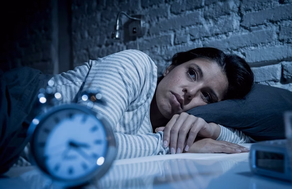 Réveils nocturnes : le conseil précieux d’un médecin à adopter chaque soir avant de dormir